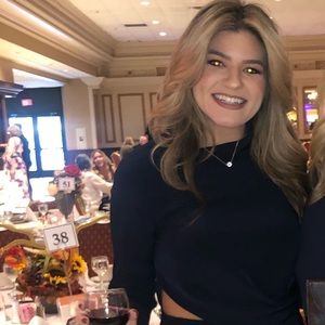 Meet your Posher, Marisa